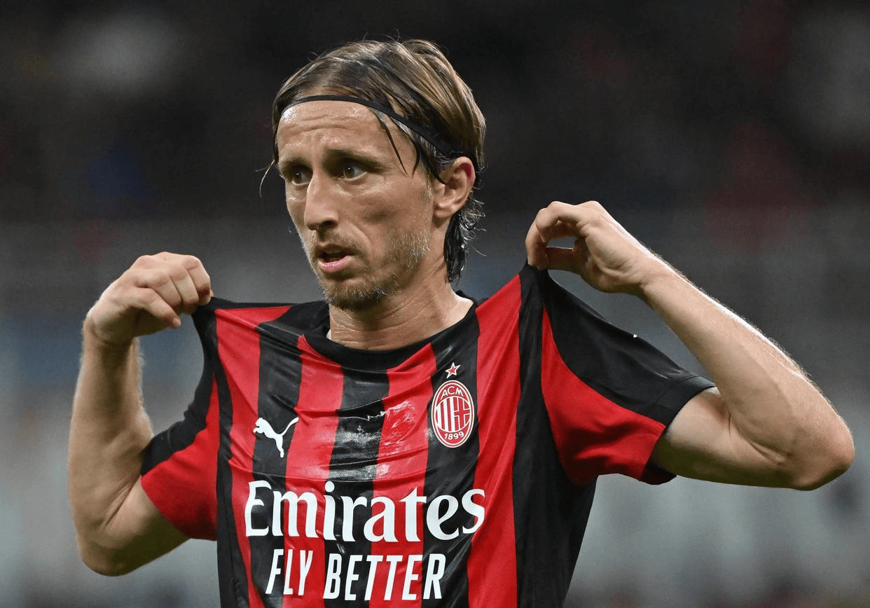 九游账号登录-包含重磅！国际米兰主帅复盘备战足总杯夏洛特黄蜂今晚伤情更新，勒沃库森今晨更衣室发声的词条